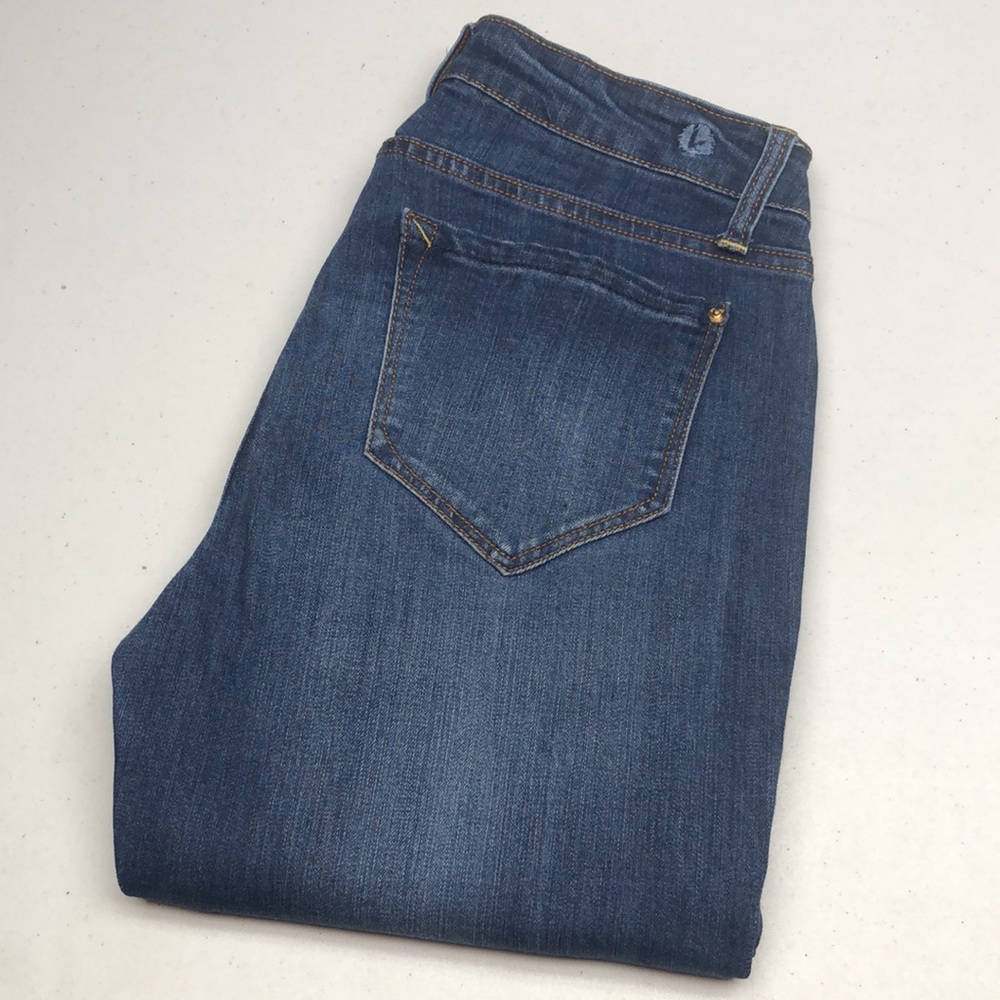 PREMIUM KENZIE MID-RISE STRAIGHT LEG JEANS 6/28x28 ⭐️